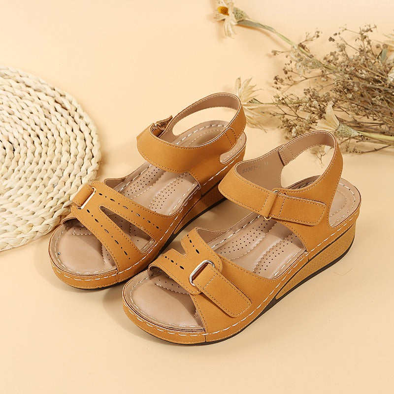 【⏰¡60% de descuento hoy! ¡No te lo pierdas!】Nuevas sandalias de cuero cómodas 2026✅ Diseño de punta ancha + ajuste de velcro + suela resistente antideslizante + 🔴Soporte de arco multipunto