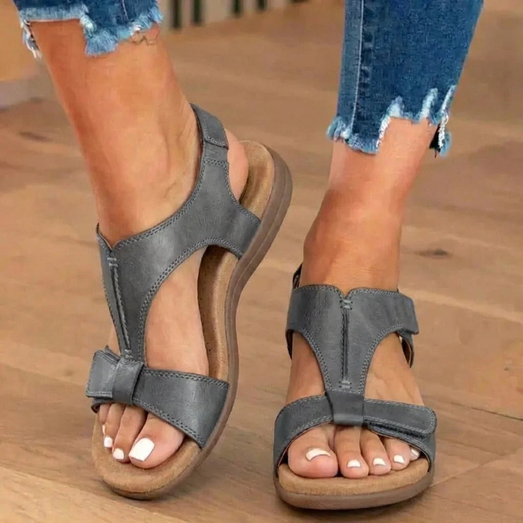 【⏰¡60% de descuento hoy! ¡No te lo pierdas!】Nuevas sandalias de cuero cómodas 2026✅ Diseño de punta ancha + ajuste de velcro + suela resistente antideslizante + 🔴Soporte de arco multipunto
